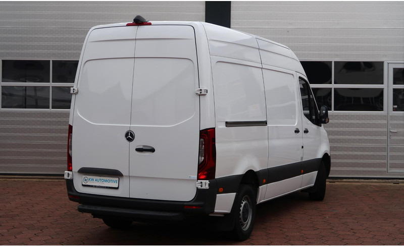 Mercedes-Benz Sprinter 319 CDI V6 L2H2 Mercedes-Benz Sprinter 319 CDI L2H2 AUT/ CAMERA/ LED/ CRUISE/ CLIMA/ STANDKACH - Malá dodávka: obrázek 5 Mercedes-Benz Sprinter 319 CDI V6 L2H2 Mercedes-Benz Sprinter 319 CDI L2H2 AUT/ CAMERA/ LED/ CRUISE/ CLIMA/ STANDKACH - Malá dodávka: obrázek 5