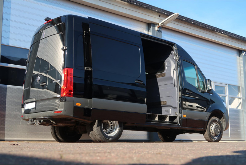 Mercedes-Benz Sprinter 519 3.0 CDI L2H2 V6 AUT/ CAMERA/ 2X DEUR/ 1EIG/ CRUISE/ CLIMA/ TREKHAAK - Furgon: obrázek 5 Mercedes-Benz Sprinter 519 3.0 CDI L2H2 V6 AUT/ CAMERA/ 2X DEUR/ 1EIG/ CRUISE/ CLIMA/ TREKHAAK - Furgon: obrázek 5