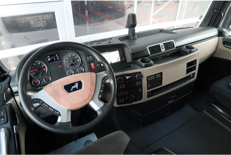 MAN TGX 26.580 6X2/4 RETARDER/ STEERED-PUSHER/ PTO/ ETC - Tahač: obrázek 2 MAN TGX 26.580 6X2/4 RETARDER/ STEERED-PUSHER/ PTO/ ETC - Tahač: obrázek 2