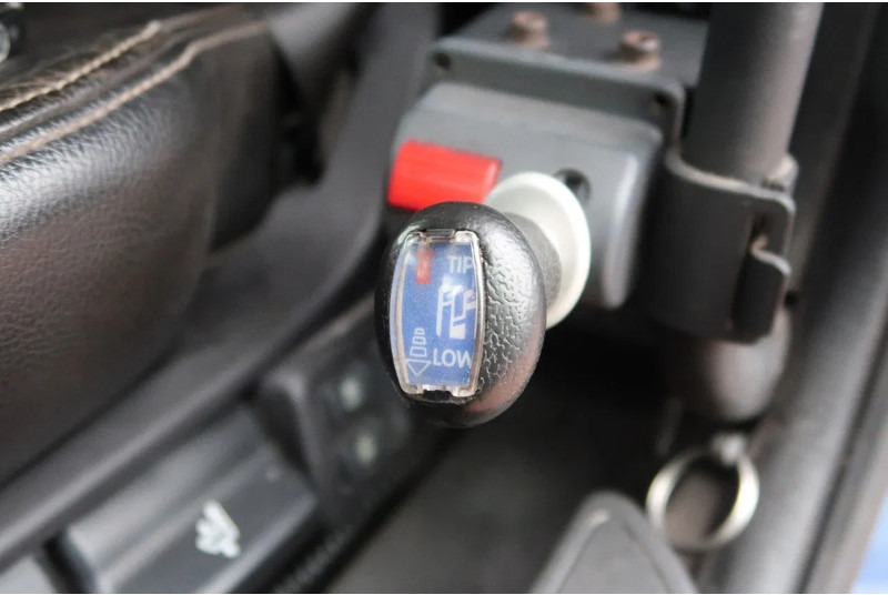 Tahač Scania P500 6x2/ FULL AIR/ HYDRAULIC/ LEATHER/ 2.950 WB/ DIFF LOCK/ SLIDE DISH: obrázek 12