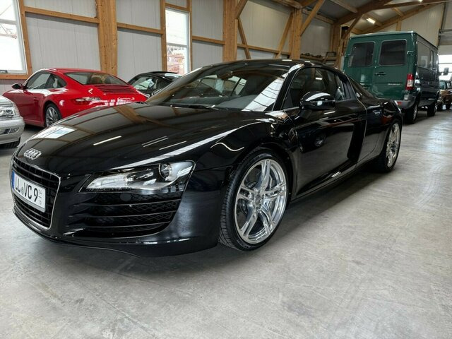 AUDI R8 4.2 FSI V8 quattro Coupé Neuzustand - Osobní auto: obrázek 1 AUDI R8 4.2 FSI V8 quattro Coupé Neuzustand - Osobní auto: obrázek 1
