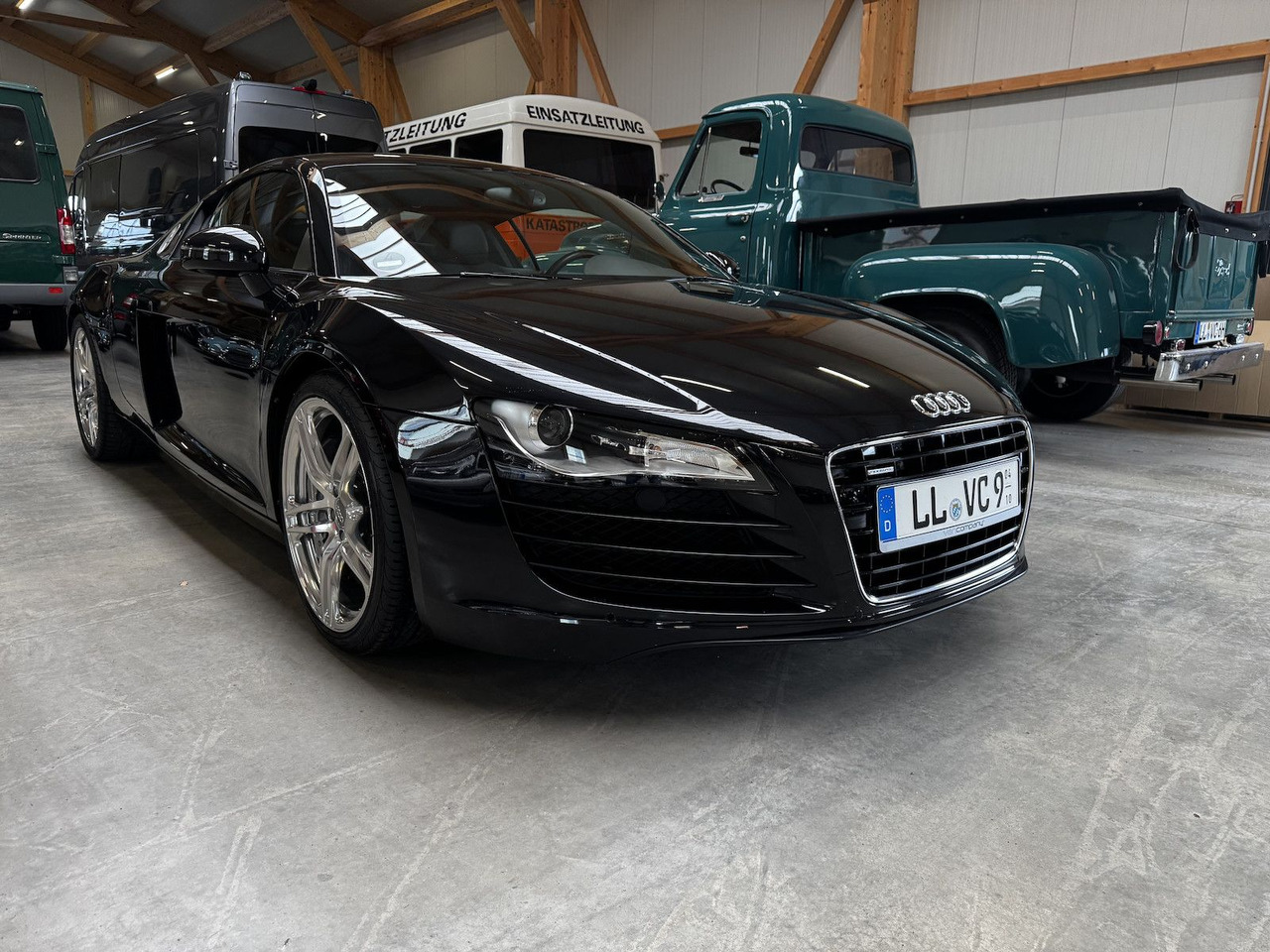 Audi R8 4.2 FSI V8 quattro Coupé - Osobní auto: obrázek 3 Audi R8 4.2 FSI V8 quattro Coupé - Osobní auto: obrázek 3