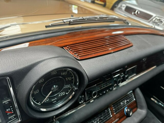 Kabriolet MERCEDES-BENZ 280 SE Cabrio W111 BRABUS-Classic Restauration: obrázek 14
