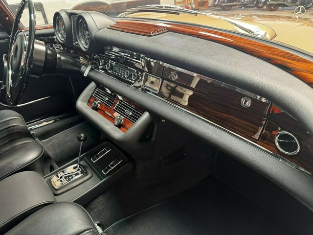 Kabriolet MERCEDES-BENZ 280 SE Cabrio W111 BRABUS-Classic Restauration: obrázek 10