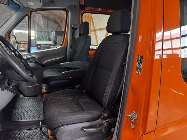 MERCEDES-BENZ Sprinter 316 CDI 4x4 Allrad L2H2 1. Hand! - Furgon, Dodávka s dvojitou kabinou: obrázek 4 MERCEDES-BENZ Sprinter 316 CDI 4x4 Allrad L2H2 1. Hand! - Furgon, Dodávka s dvojitou kabinou: obrázek 4