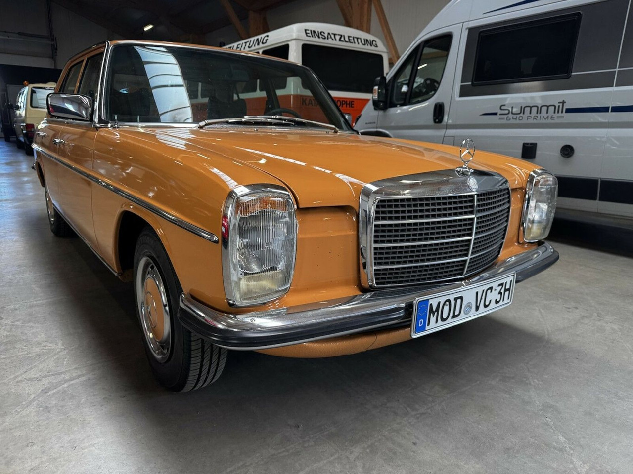 Mercedes-Benz 200 D/8 - Sedan: obrázek 3 Mercedes-Benz 200 D/8 - Sedan: obrázek 3