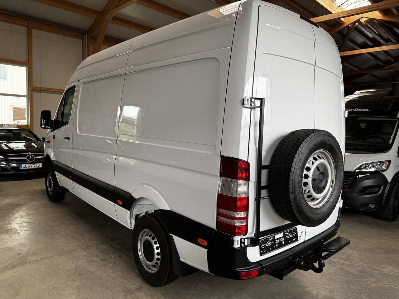 Mercedes-Benz Sprinter 319 CDI 4x4 3.0 V6 Untersetzung 1a! - Obytná dodávka: obrázek 1 Mercedes-Benz Sprinter 319 CDI 4x4 3.0 V6 Untersetzung 1a! - Obytná dodávka: obrázek 1