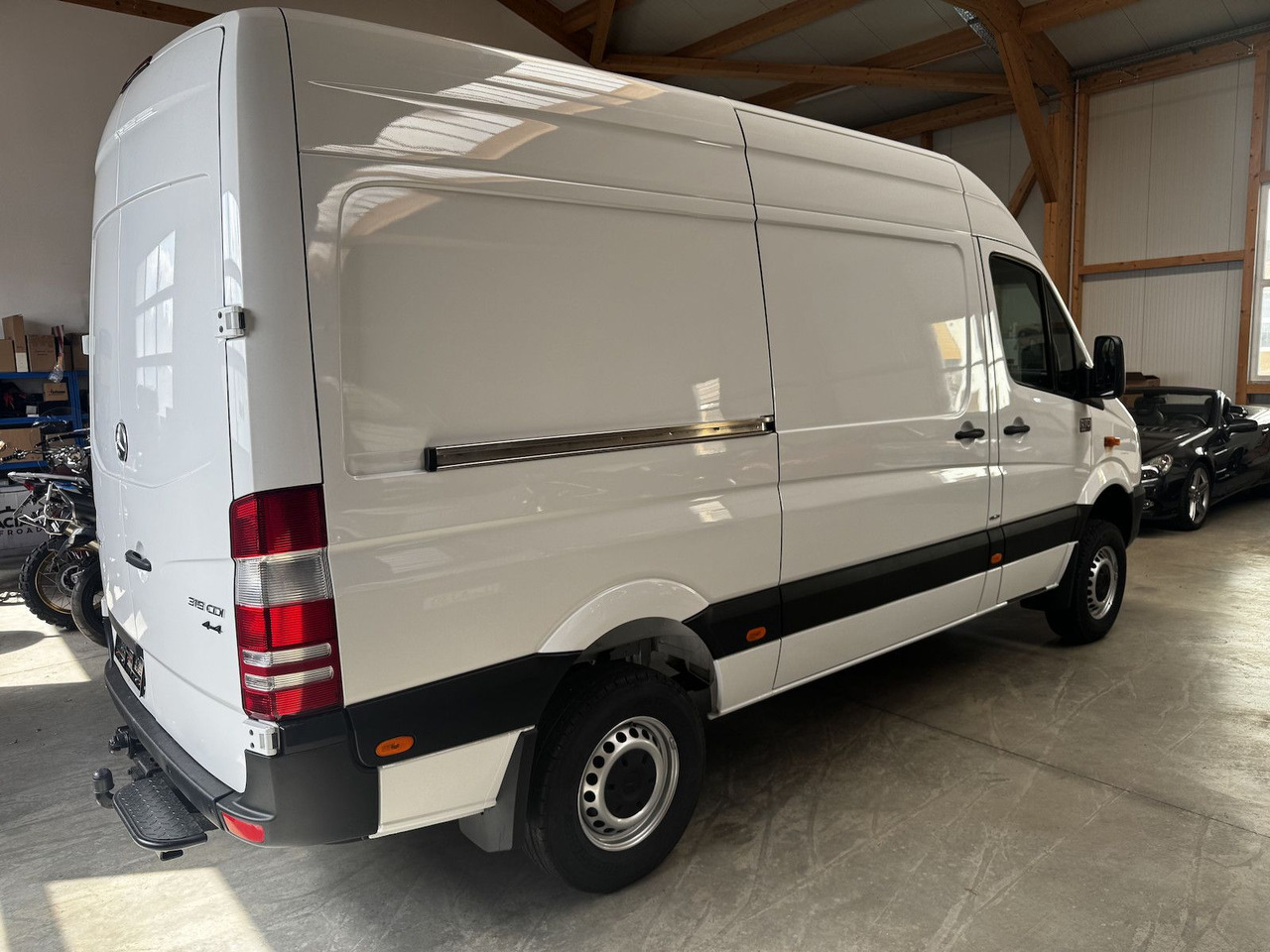 Mercedes-Benz Sprinter 319 CDI 4x4 3.0 V6 Untersetzung 1a! - Obytná dodávka: obrázek 5 Mercedes-Benz Sprinter 319 CDI 4x4 3.0 V6 Untersetzung 1a! - Obytná dodávka: obrázek 5