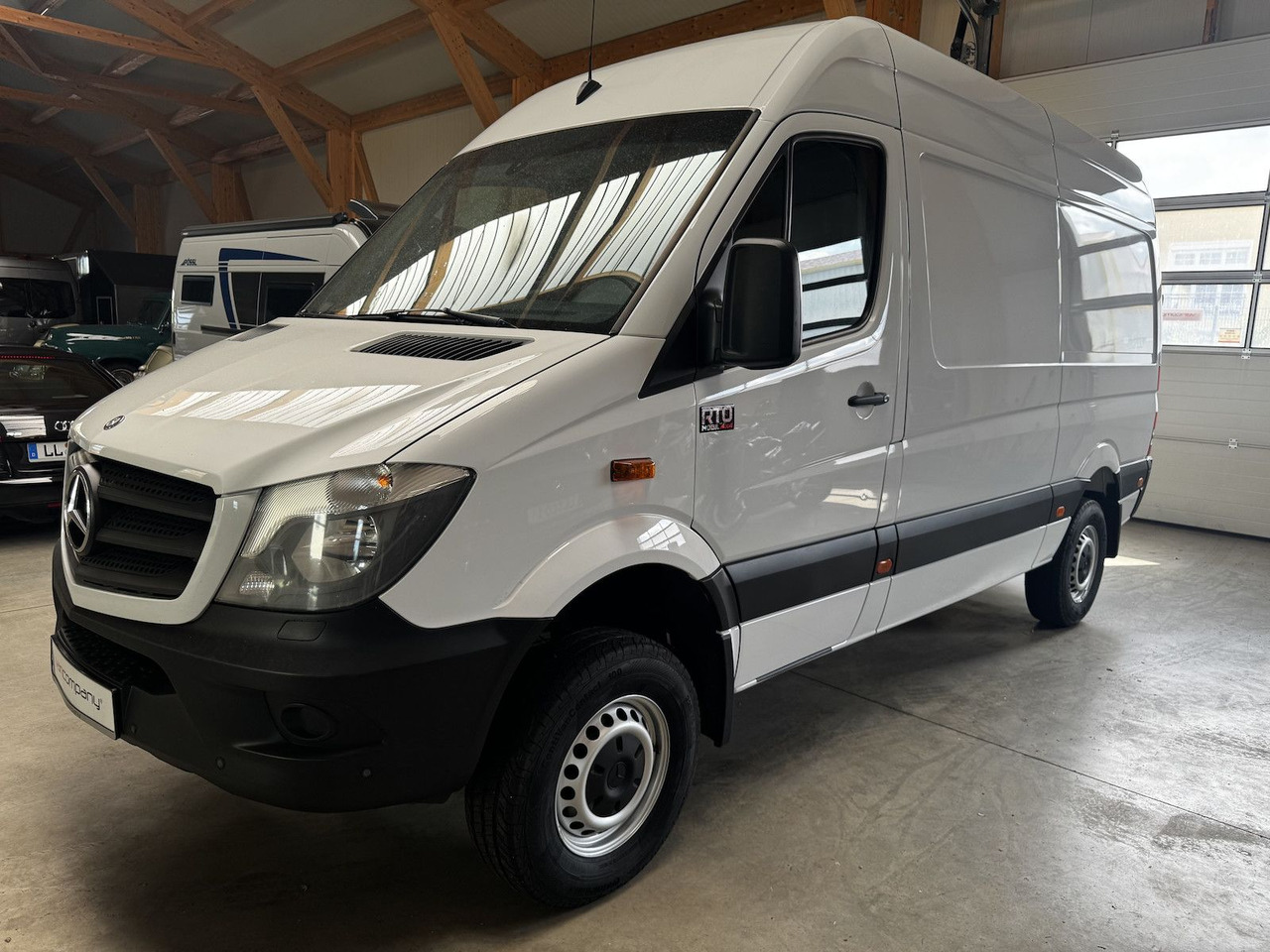 Mercedes-Benz Sprinter 319 CDI 4x4 3.0 V6 Untersetzung 1a! - Obytná dodávka: obrázek 1 Mercedes-Benz Sprinter 319 CDI 4x4 3.0 V6 Untersetzung 1a! - Obytná dodávka: obrázek 1