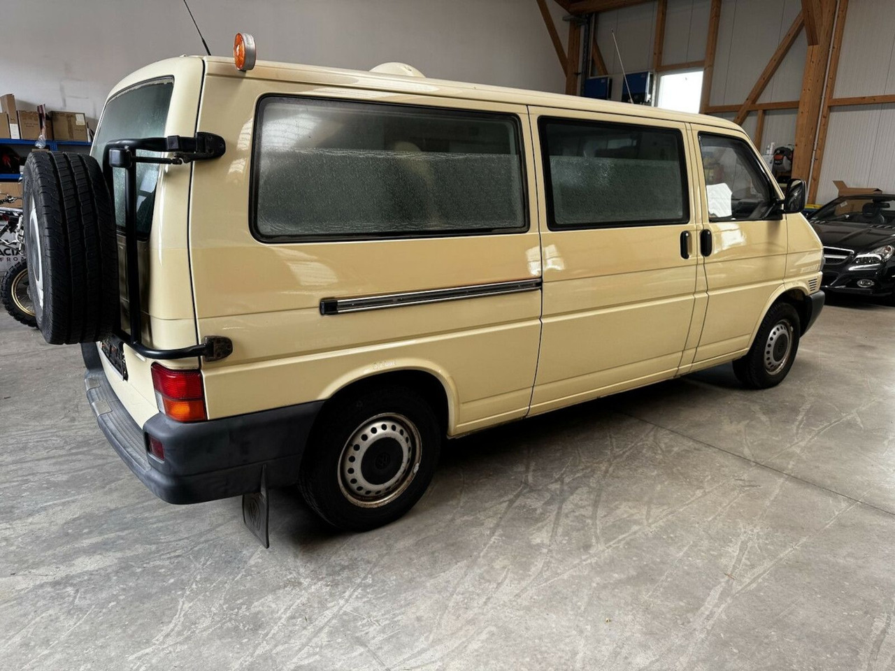 Volkswagen T4 2.5 TDI Syncro 4x4 lang 1. Hand! - Mikrobus: obrázek 5 Volkswagen T4 2.5 TDI Syncro 4x4 lang 1. Hand! - Mikrobus: obrázek 5