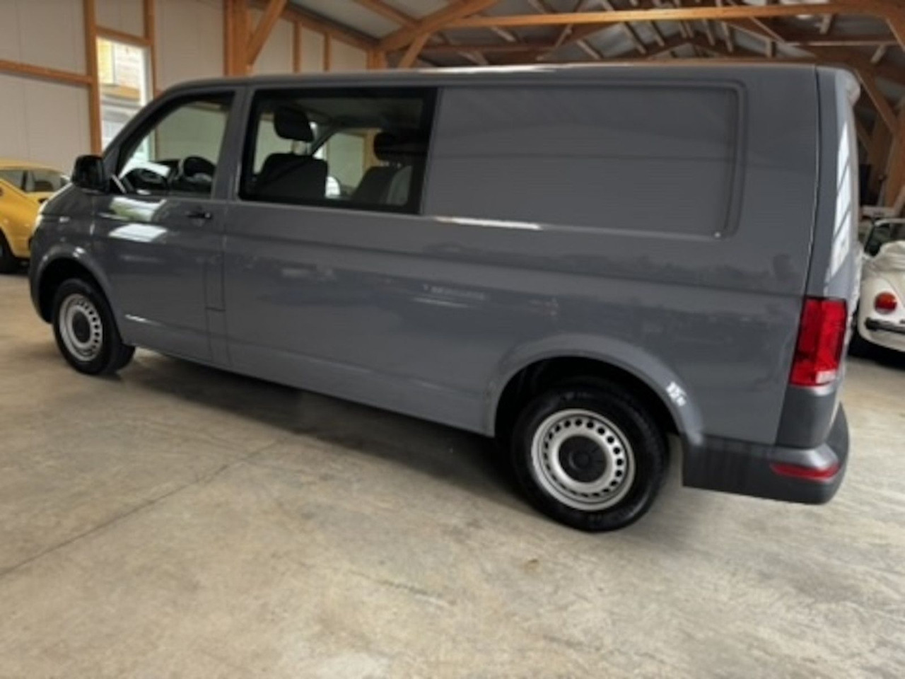 Volkswagen T6.1 lang 5-Sitzer 2.0 TDI 4Motion LKW - Malá dodávka: obrázek 2 Volkswagen T6.1 lang 5-Sitzer 2.0 TDI 4Motion LKW - Malá dodávka: obrázek 2
