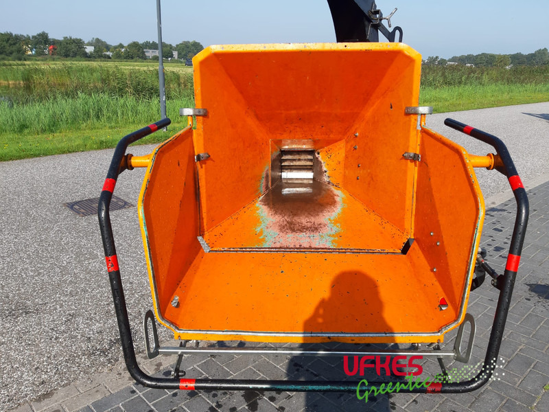 JBM 421 MX - Štěpkovač: obrázek 5 JBM 421 MX - Štěpkovač: obrázek 5