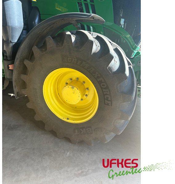 John Deere 6215 R - Traktor: obrázek 3 John Deere 6215 R - Traktor: obrázek 3