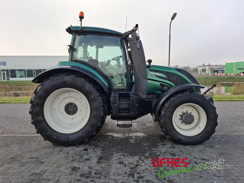 Valtra T194 D TwinTrack - Traktor: obrázek 4 Valtra T194 D TwinTrack - Traktor: obrázek 4