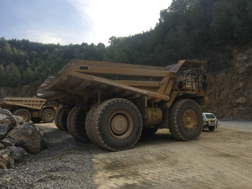 Komatsu HD 785-3 - Pevný dempr: obrázek 4 Komatsu HD 785-3 - Pevný dempr: obrázek 4