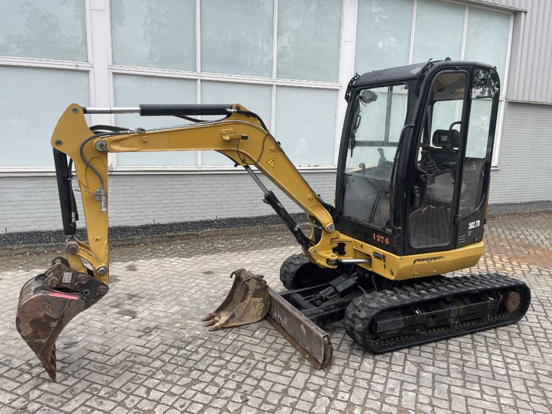 Cat 302.7 D CR 2020 CE - Mini rýpadlo: obrázek 2 Cat 302.7 D CR 2020 CE - Mini rýpadlo: obrázek 2