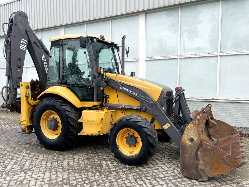Volvo BL71 CE - Rýpadlo-nakladač: obrázek 4 Volvo BL71 CE - Rýpadlo-nakladač: obrázek 4