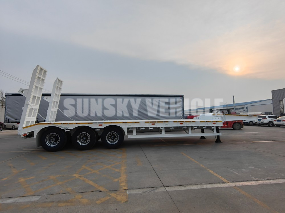 SUNSKY 3 Axle 40 Tons gooseneck lowbed trailer - Podvalníkový návěs: obrázek 5 SUNSKY 3 Axle 40 Tons gooseneck lowbed trailer - Podvalníkový návěs: obrázek 5