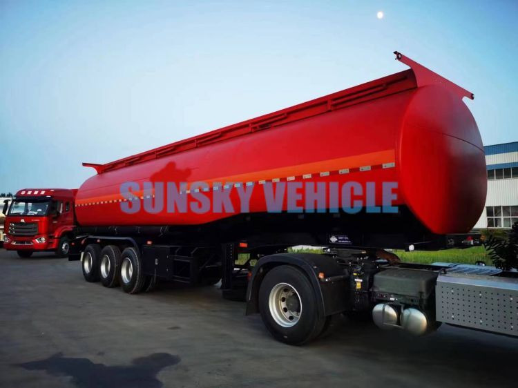 SUNSKY Fuel Tank Trailer - Cisternový návěs: obrázek 3 SUNSKY Fuel Tank Trailer - Cisternový návěs: obrázek 3