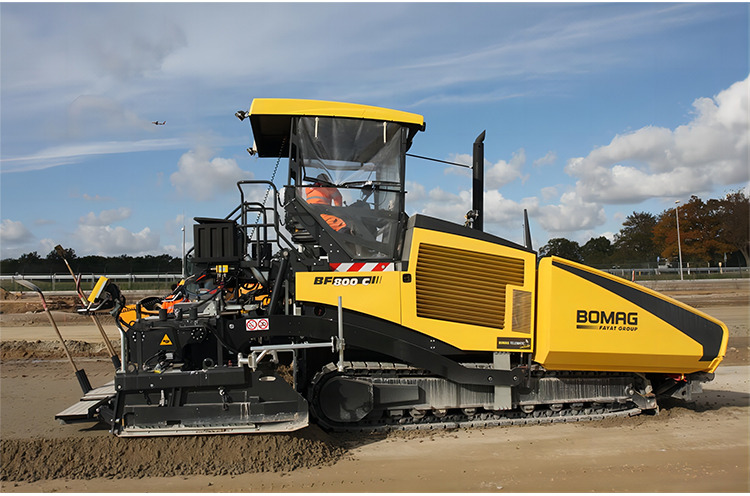 BOMAG BF800C Asphalt Paver Machine Used Asphalt Paver - Finišér: obrázek 1 BOMAG BF800C Asphalt Paver Machine Used Asphalt Paver - Finišér: obrázek 1