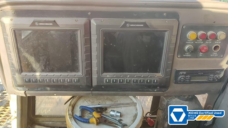 XCMG 500 tons 2016 XGC500 used lift machine crane with crawler for sale - Pásový jeřáb: obrázek 3 XCMG 500 tons 2016 XGC500 used lift machine crane with crawler for sale - Pásový jeřáb: obrázek 3