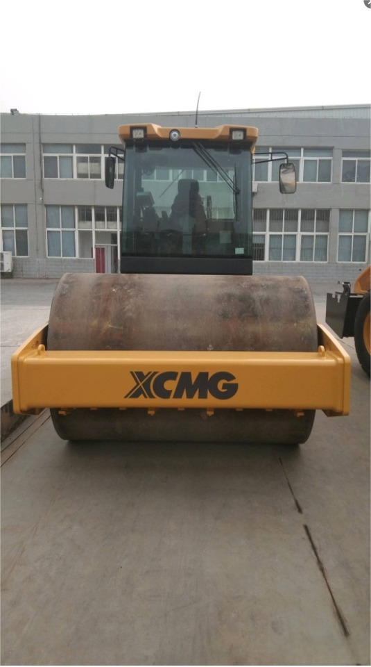 XCMG CV123 used 12ton single drum vibratory compactor price - Silniční válec: obrázek 2 XCMG CV123 used 12ton single drum vibratory compactor price - Silniční válec: obrázek 2