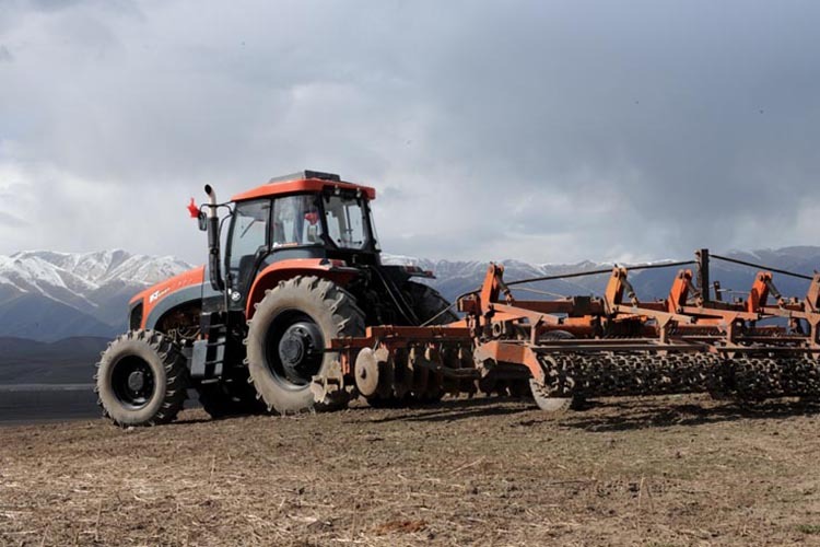 Nový Traktor XCMG Factory KAT1204 Farm Tractor 4x4 Agriculture Machinery Tractors for Sale Price: obrázek 5