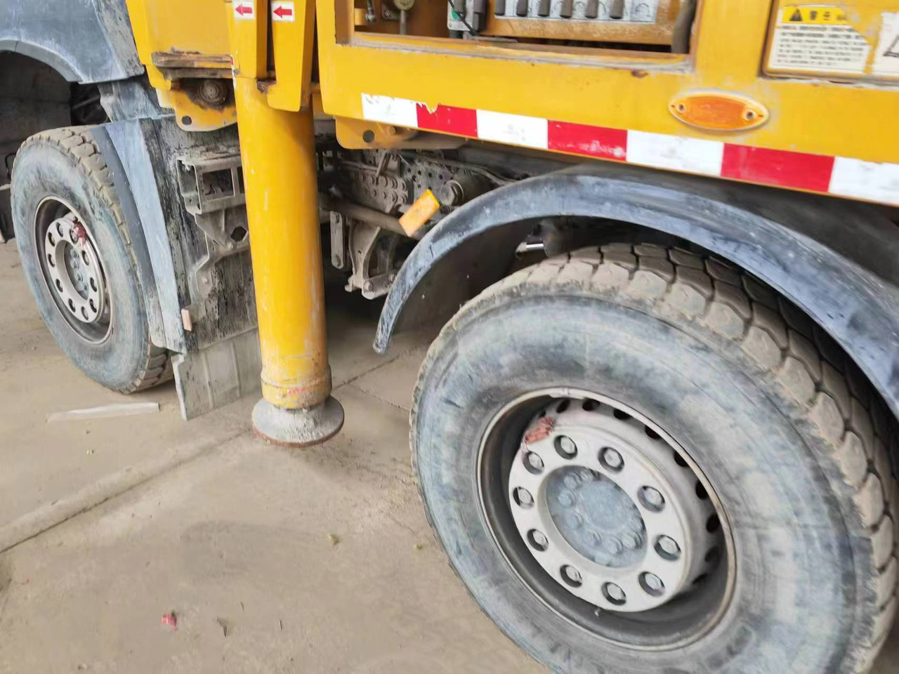 XCMG HB62V Used Swching Concrete Pump Boom Truck in Good Condition - Autočerpadlo: obrázek 5 XCMG HB62V Used Swching Concrete Pump Boom Truck in Good Condition - Autočerpadlo: obrázek 5