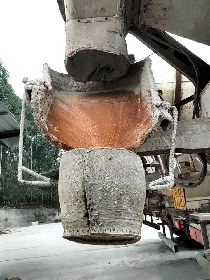 XCMG Manufacturer Used Cement Mixer Truck G4804B 12m³ Truck-mounted Concrete Mixer Truck - Autodomíchávač: obrázek 5 XCMG Manufacturer Used Cement Mixer Truck G4804B 12m³ Truck-mounted Concrete Mixer Truck - Autodomíchávač: obrázek 5