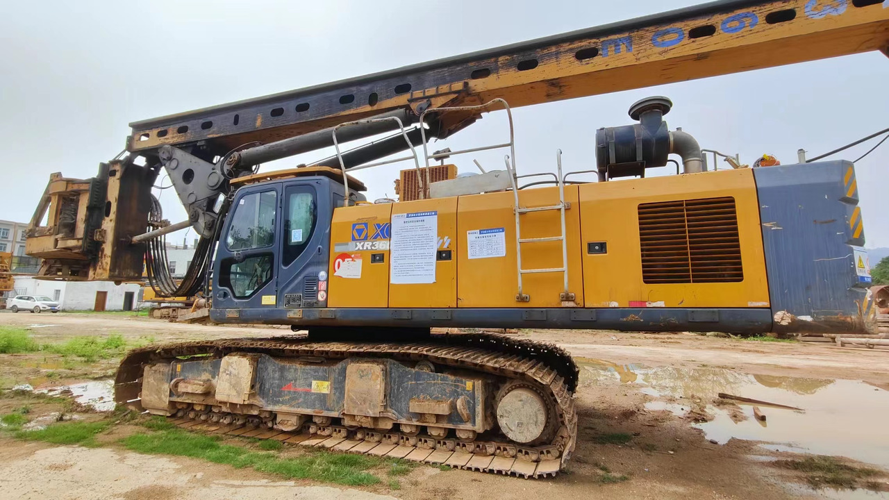 XCMG Manufacturer Used Rotary Drilling Machine XR280E Mobile Crawler Drilling Rig for sale - Vrtná souprava: obrázek 2 XCMG Manufacturer Used Rotary Drilling Machine XR280E Mobile Crawler Drilling Rig for sale - Vrtná souprava: obrázek 2