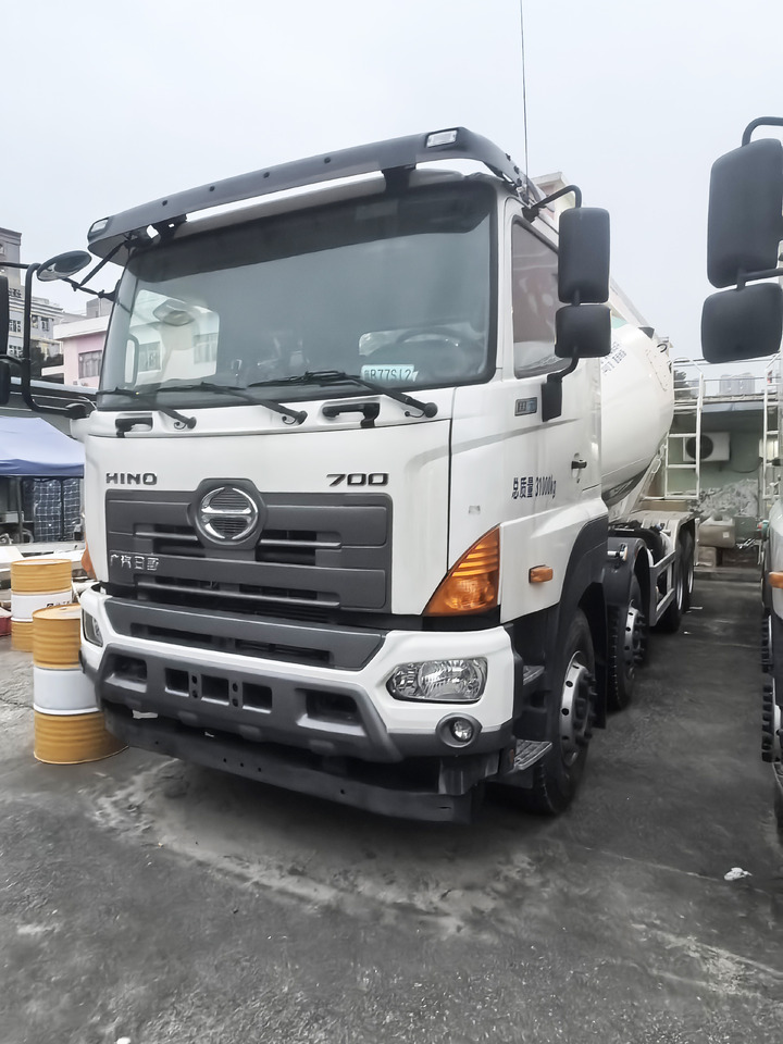 XCMG Official 12 Cubic Used Concrete Mixer Truck G4804B With Good Quality For Sale - Autodomíchávač: obrázek 2 XCMG Official 12 Cubic Used Concrete Mixer Truck G4804B With Good Quality For Sale - Autodomíchávač: obrázek 2