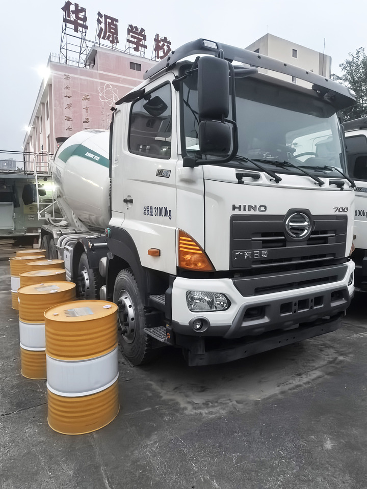 XCMG Official 12 Cubic Used Concrete Mixer Truck G4804B With Good Quality For Sale - Autodomíchávač: obrázek 3 XCMG Official 12 Cubic Used Concrete Mixer Truck G4804B With Good Quality For Sale - Autodomíchávač: obrázek 3