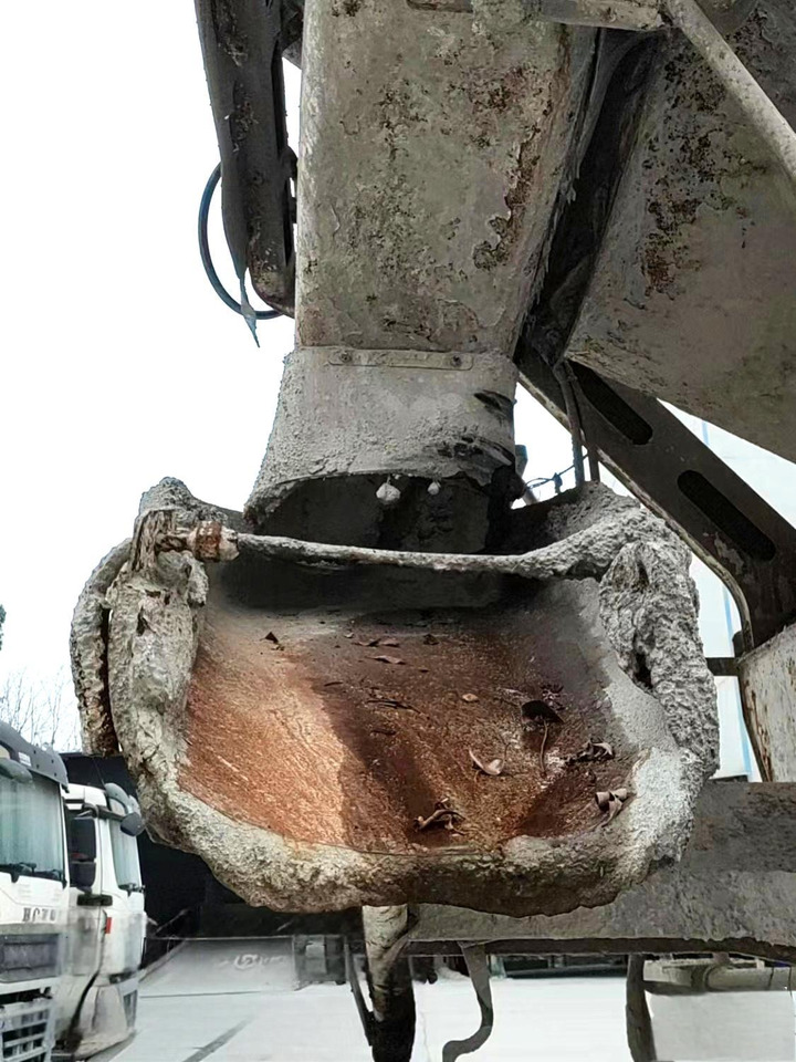 XCMG Official 12cubic G4804B Second Hand China Concrete Mixer Trucks With High Quality - Autodomíchávač: obrázek 5 XCMG Official 12cubic G4804B Second Hand China Concrete Mixer Trucks With High Quality - Autodomíchávač: obrázek 5