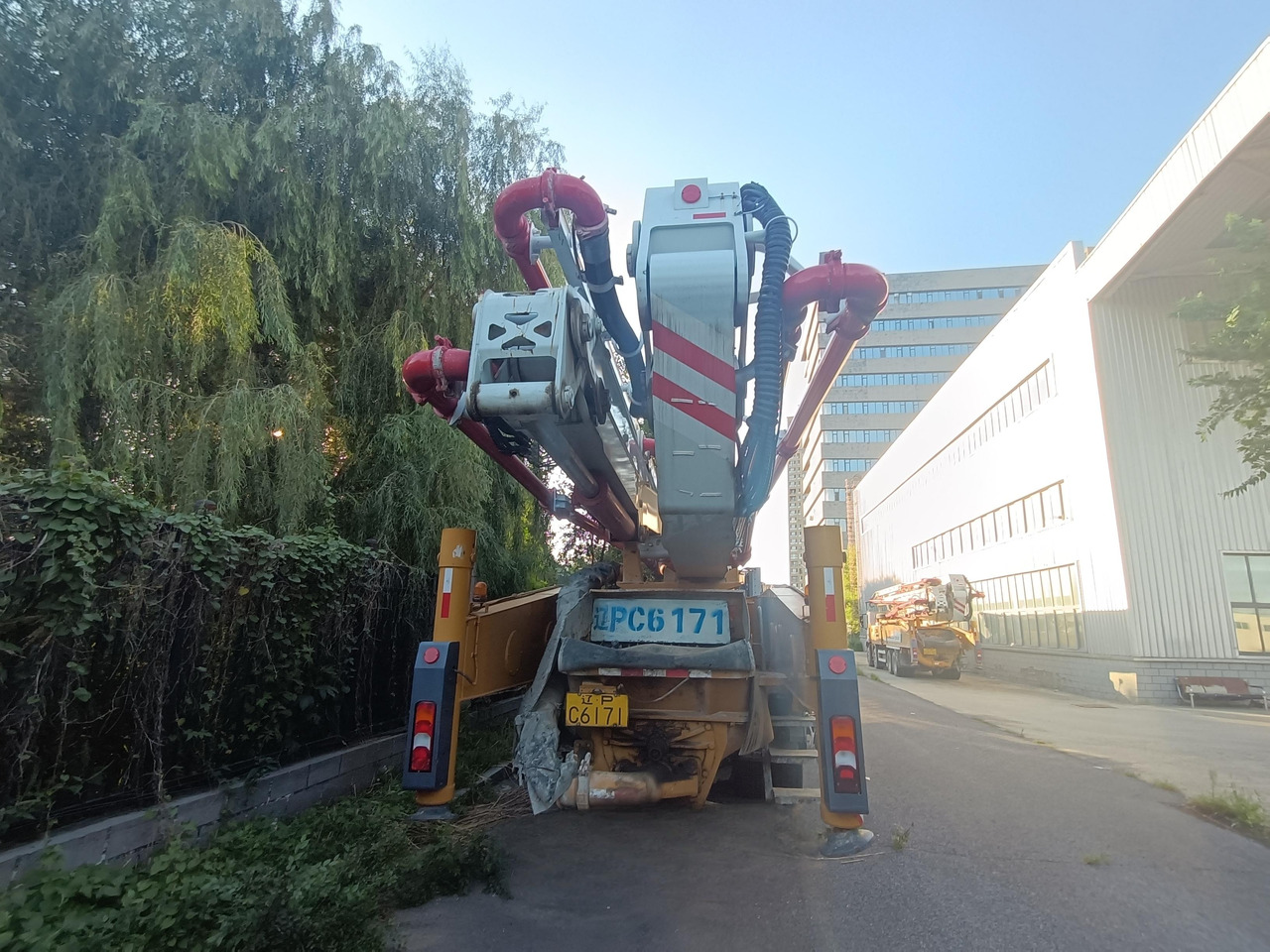 XCMG Official 58m HB58V Used Concrete Pumps Diesel Truck-mounted Concrete Pump Price - Autočerpadlo: obrázek 4 XCMG Official 58m HB58V Used Concrete Pumps Diesel Truck-mounted Concrete Pump Price - Autočerpadlo: obrázek 4