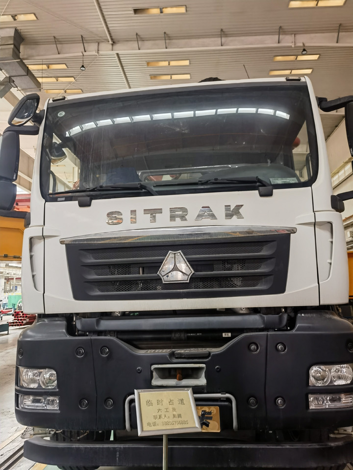 XCMG Official 60m Concrete Pump Machine HB60V Used Concrete Pump Truck For Sale - Autočerpadlo: obrázek 2 XCMG Official 60m Concrete Pump Machine HB60V Used Concrete Pump Truck For Sale - Autočerpadlo: obrázek 2