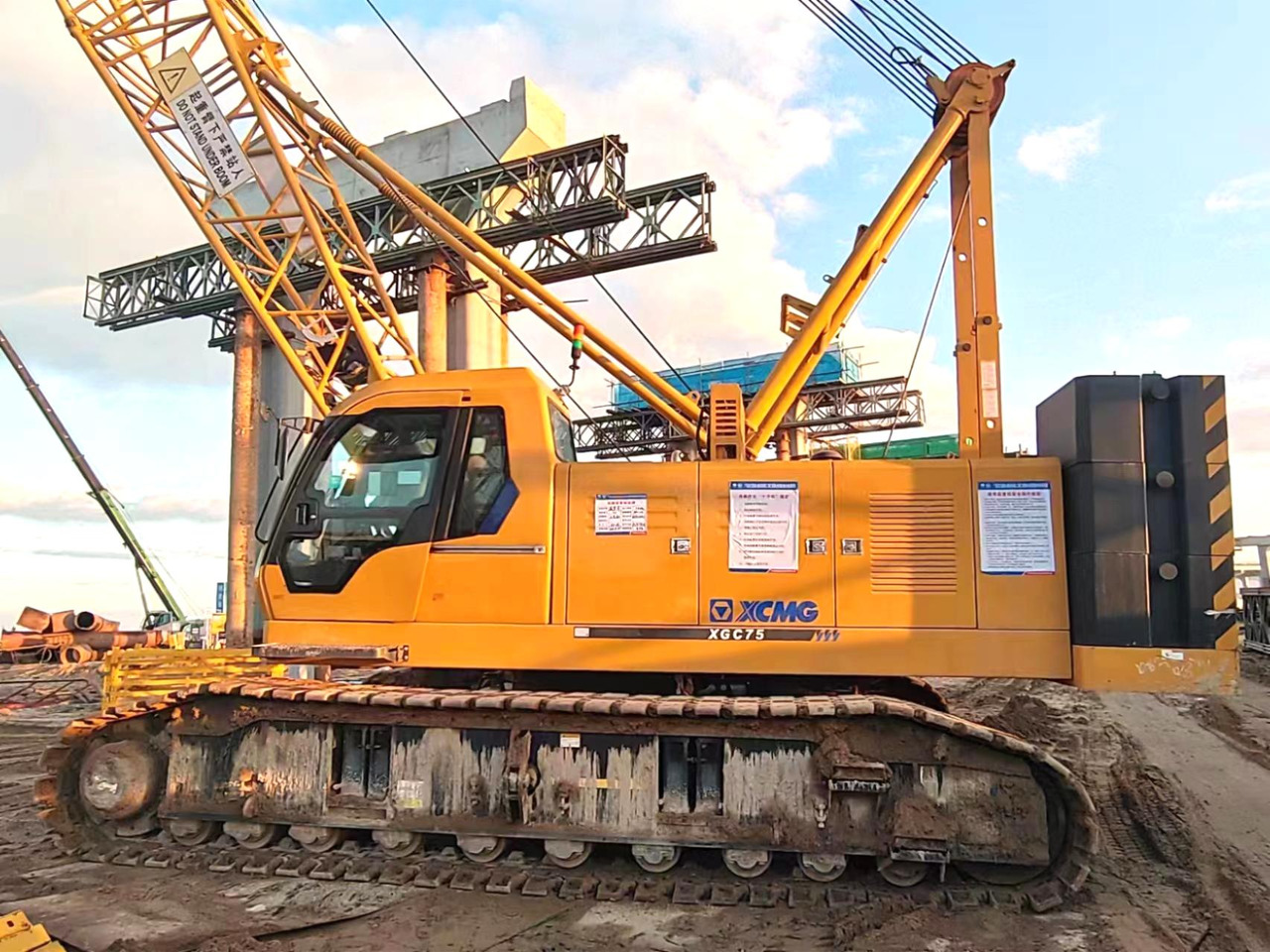 XCMG Official 75 Ton Mechanical Crawler Crane XGC75 Used Hydraulic Mobile Crane Hot Sale - Pásový jeřáb: obrázek 3 XCMG Official 75 Ton Mechanical Crawler Crane XGC75 Used Hydraulic Mobile Crane Hot Sale - Pásový jeřáb: obrázek 3