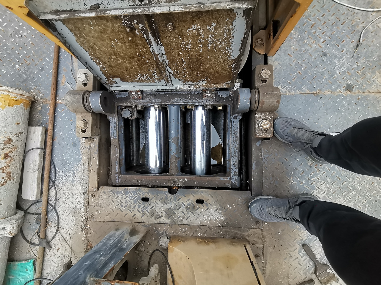 XCMG Official Construction Building Machine HBC10022V Used Truck Mounted Line Concrete Pump Price - Betonářská technika: obrázek 5 XCMG Official Construction Building Machine HBC10022V Used Truck Mounted Line Concrete Pump Price - Betonářská technika: obrázek 5