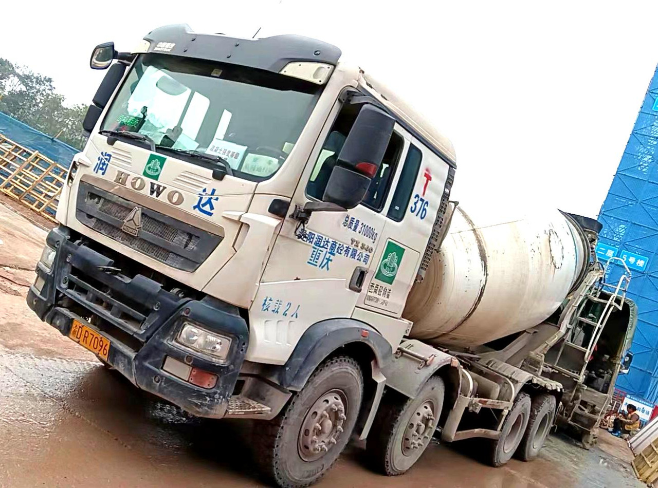 XCMG Official G4804B Second Hand Concrete Mixer Cement Truck 12m³ Cement Mixer Sale - Autodomíchávač: obrázek 2 XCMG Official G4804B Second Hand Concrete Mixer Cement Truck 12m³ Cement Mixer Sale - Autodomíchávač: obrázek 2