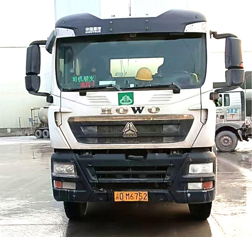 XCMG Official G4804B Second Hand Mobile Concrete Mixer Truck 12m³ Construction Cement Mixer - Autodomíchávač: obrázek 3 XCMG Official G4804B Second Hand Mobile Concrete Mixer Truck 12m³ Construction Cement Mixer - Autodomíchávač: obrázek 3