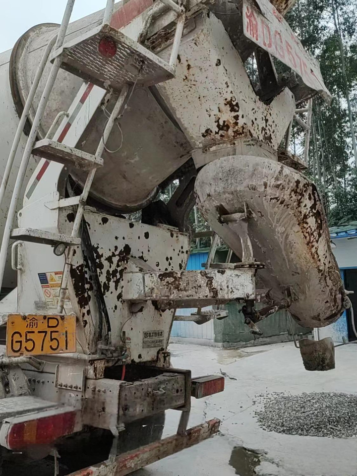 XCMG Official G4804B Used Cement Concrete Mixer 12m³ Concrete Mixer Truck HOWO - Autodomíchávač: obrázek 4 XCMG Official G4804B Used Cement Concrete Mixer 12m³ Concrete Mixer Truck HOWO - Autodomíchávač: obrázek 4