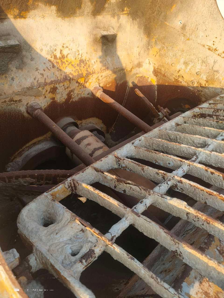 XCMG Official HBC10050V Second Hand Truck Mounted Line Concrete Pump With High Quality - Betonářská technika: obrázek 5 XCMG Official HBC10050V Second Hand Truck Mounted Line Concrete Pump With High Quality - Betonářská technika: obrázek 5