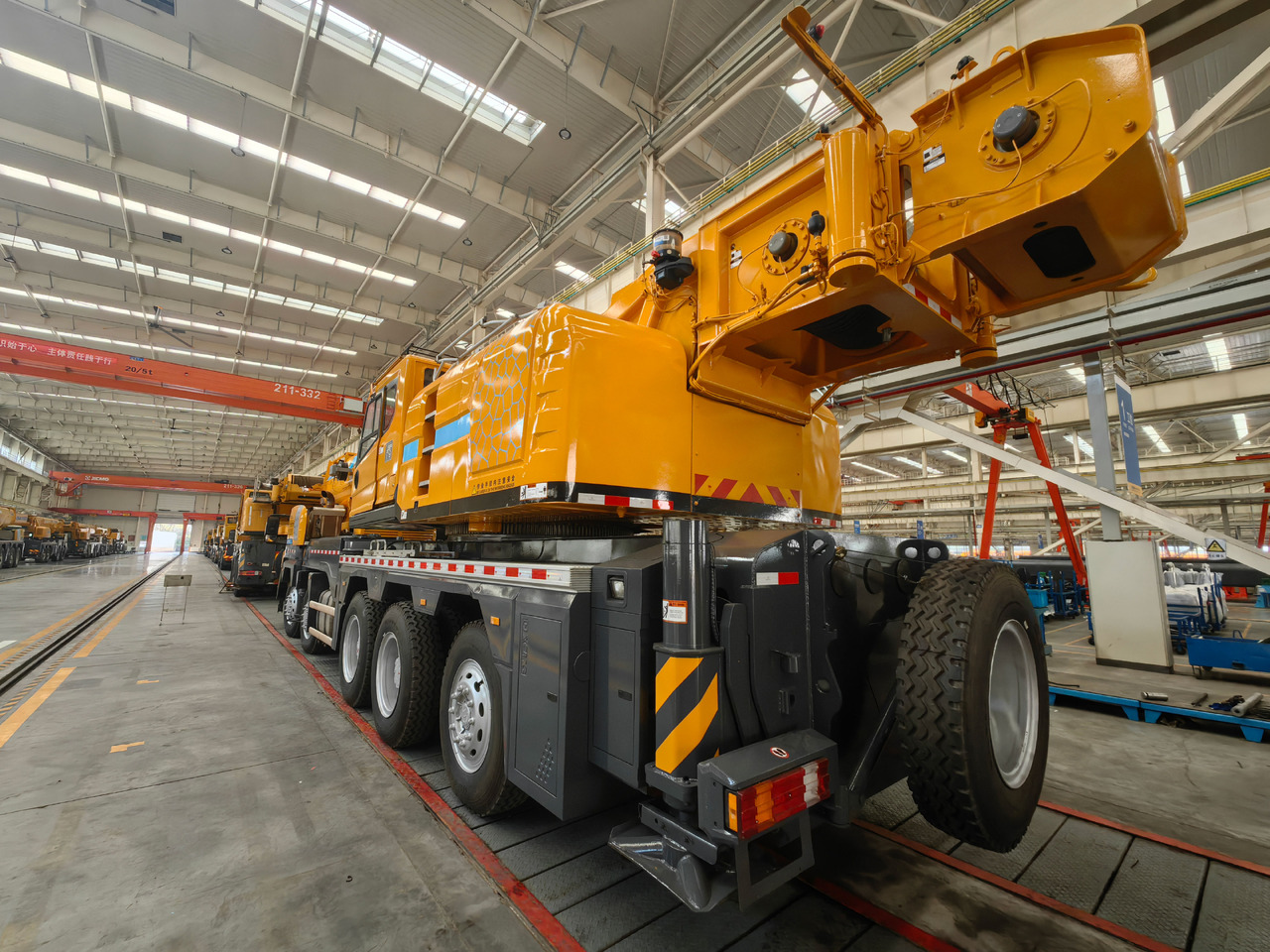 XCMG Official Mobile Crane Machine XCT110 110t Used Truck Crane For Sale - Autojeřáb: obrázek 2 XCMG Official Mobile Crane Machine XCT110 110t Used Truck Crane For Sale - Autojeřáb: obrázek 2