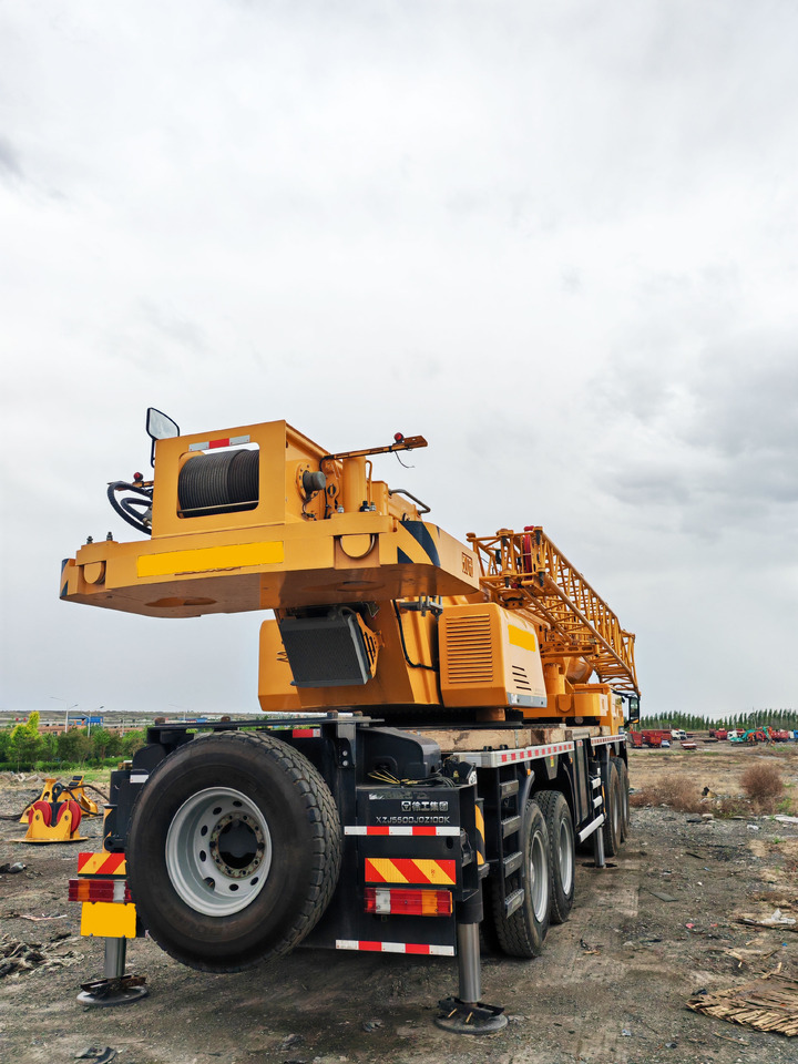 XCMG Official QY100K6C Second Hand Pickup Truck Crane 100t All Terrain Crane - Autojeřáb: obrázek 3 XCMG Official QY100K6C Second Hand Pickup Truck Crane 100t All Terrain Crane - Autojeřáb: obrázek 3
