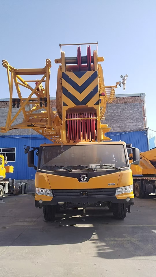 XCMG Official Second Hand 100 Ton Truck Crane QY100K7C_1 Mobile Crane Price - Autojeřáb: obrázek 5 XCMG Official Second Hand 100 Ton Truck Crane QY100K7C_1 Mobile Crane Price - Autojeřáb: obrázek 5