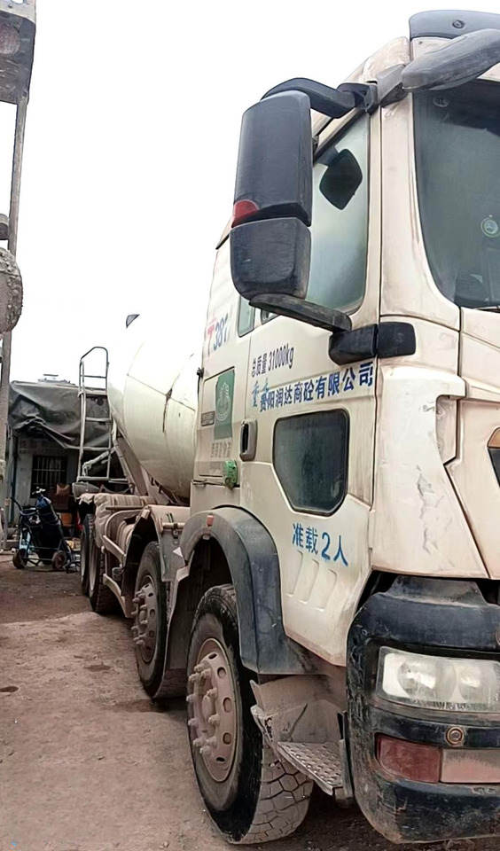 XCMG Official Second Hand Diesel Cement Mixer G4804B 12m³ Truck-mounted Concrete Mixer Truck Price - Autodomíchávač: obrázek 4 XCMG Official Second Hand Diesel Cement Mixer G4804B 12m³ Truck-mounted Concrete Mixer Truck Price - Autodomíchávač: obrázek 4