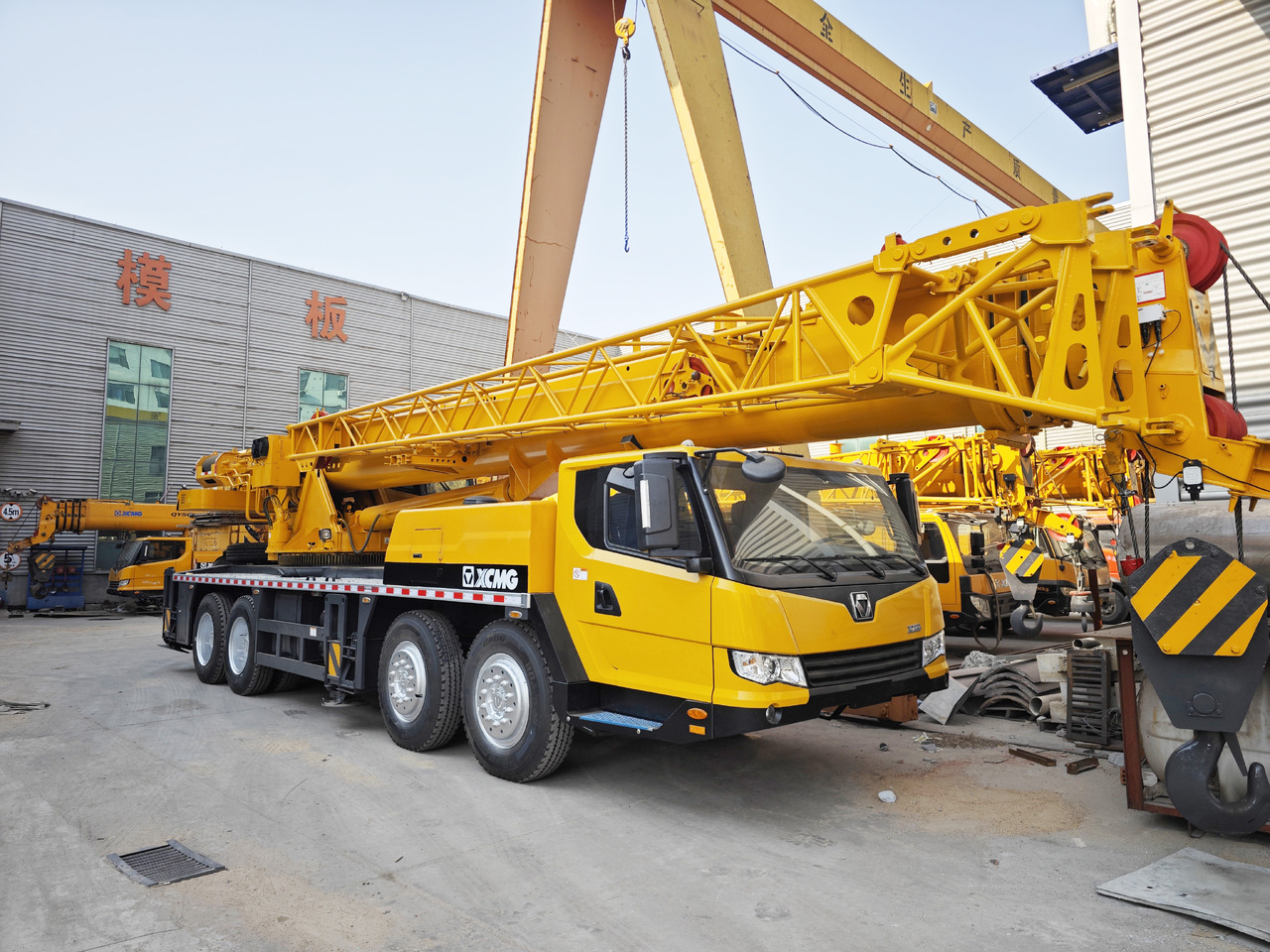 XCMG Official Second Hand Mobile Crane 50 Ton Hydraulic Truck Crane Price - Autojeřáb: obrázek 2 XCMG Official Second Hand Mobile Crane 50 Ton Hydraulic Truck Crane Price - Autojeřáb: obrázek 2