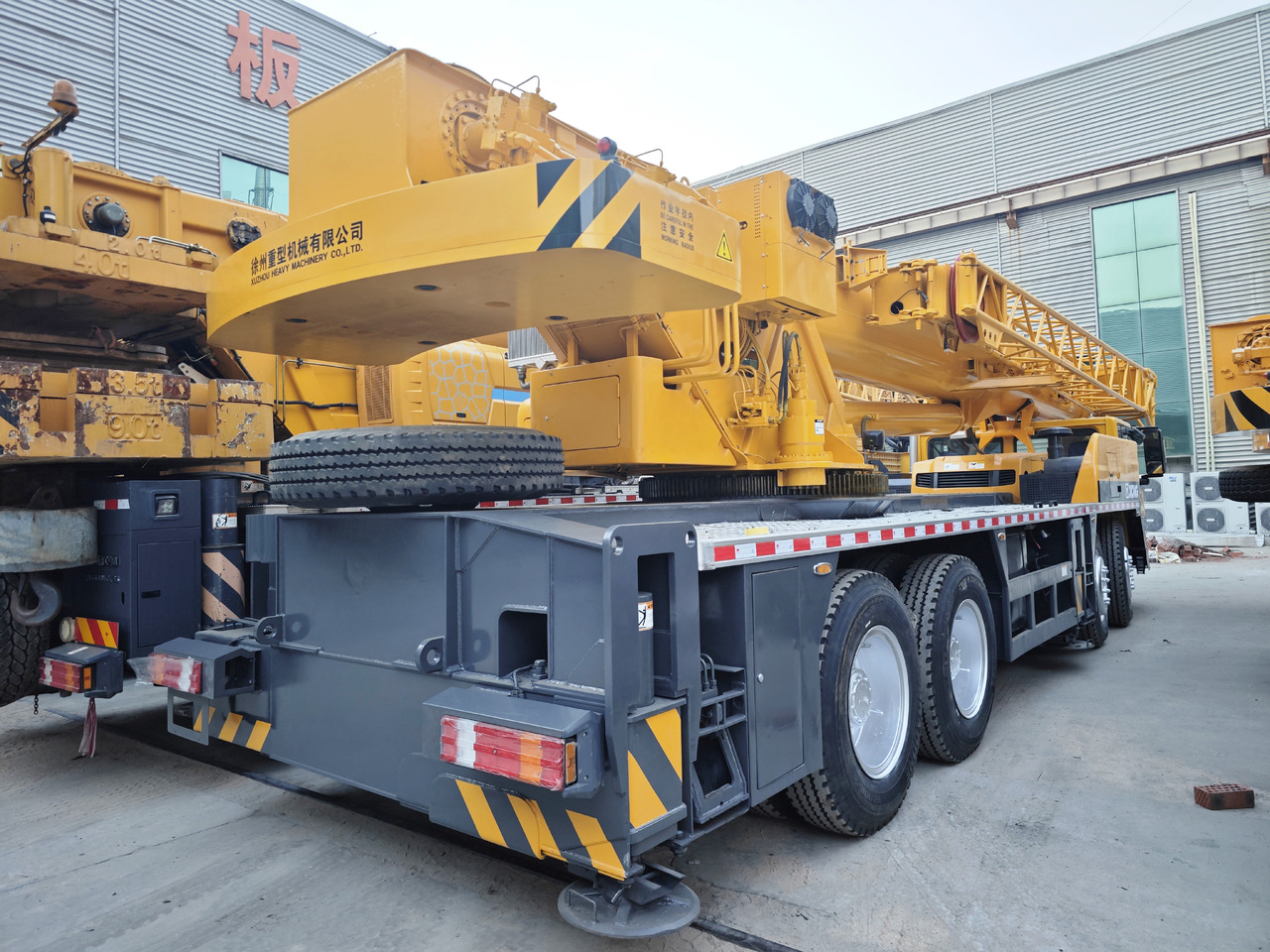 XCMG Official Second Hand Mobile Crane 50 Ton Hydraulic Truck Crane Price - Autojeřáb: obrázek 5 XCMG Official Second Hand Mobile Crane 50 Ton Hydraulic Truck Crane Price - Autojeřáb: obrázek 5