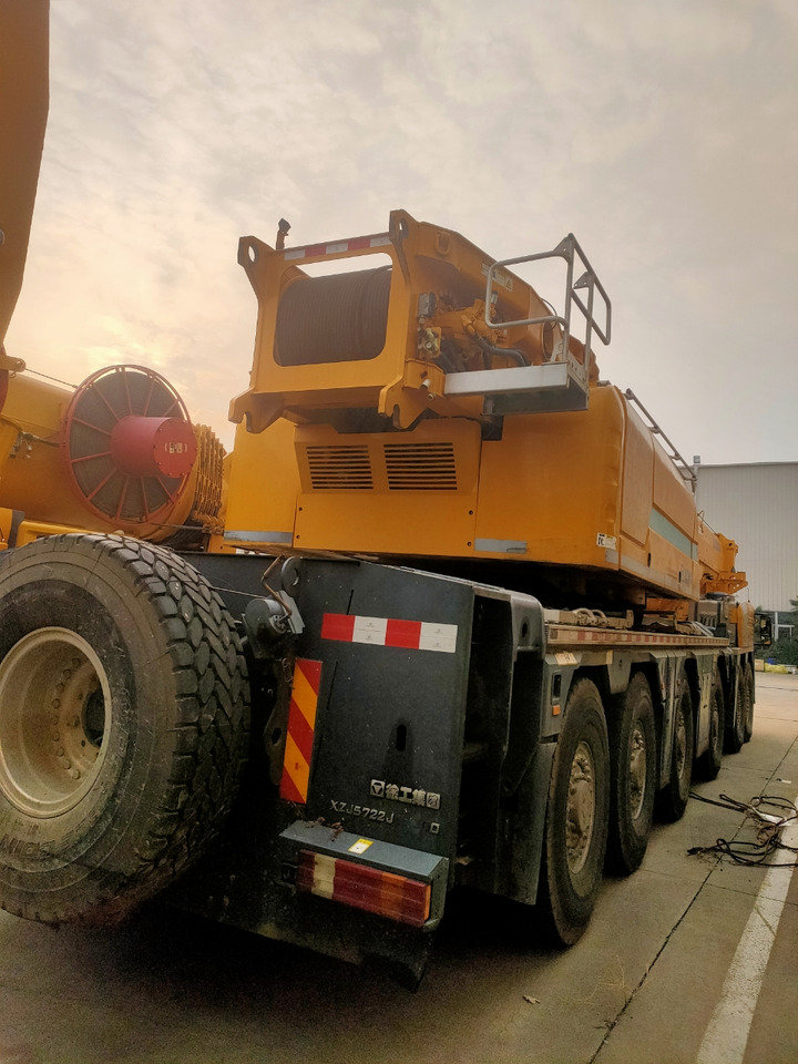XCMG Official Second Hand Truck Cranes XCA300_1 300 Ton Mobile Crane Price - Univerzální autojeřáb: obrázek 2 XCMG Official Second Hand Truck Cranes XCA300_1 300 Ton Mobile Crane Price - Univerzální autojeřáb: obrázek 2