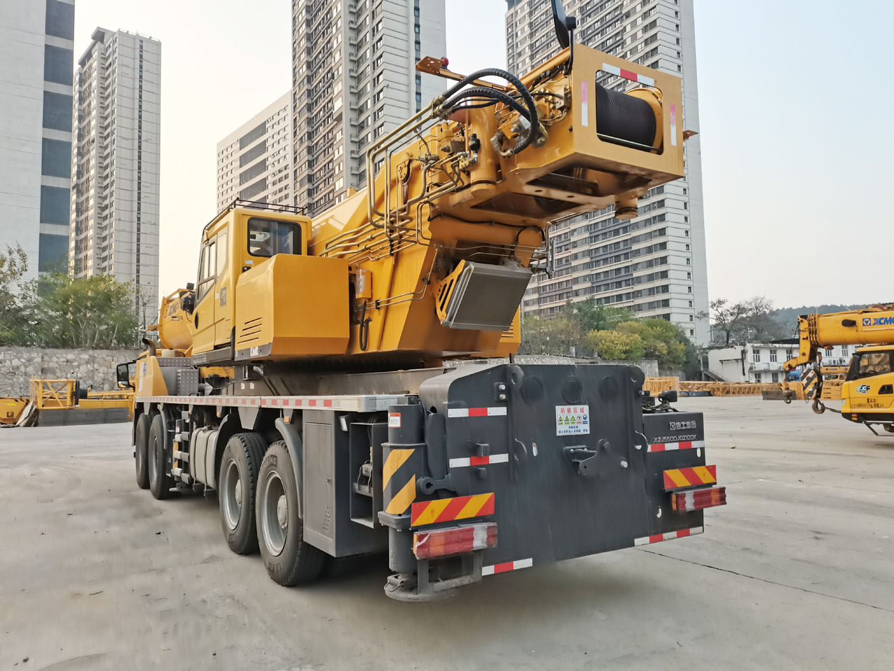XCMG Official Used 100 Ton Truck Crane QY100K6C Mobile Lifting Crane Price List - Autojeřáb: obrázek 3 XCMG Official Used 100 Ton Truck Crane QY100K6C Mobile Lifting Crane Price List - Autojeřáb: obrázek 3