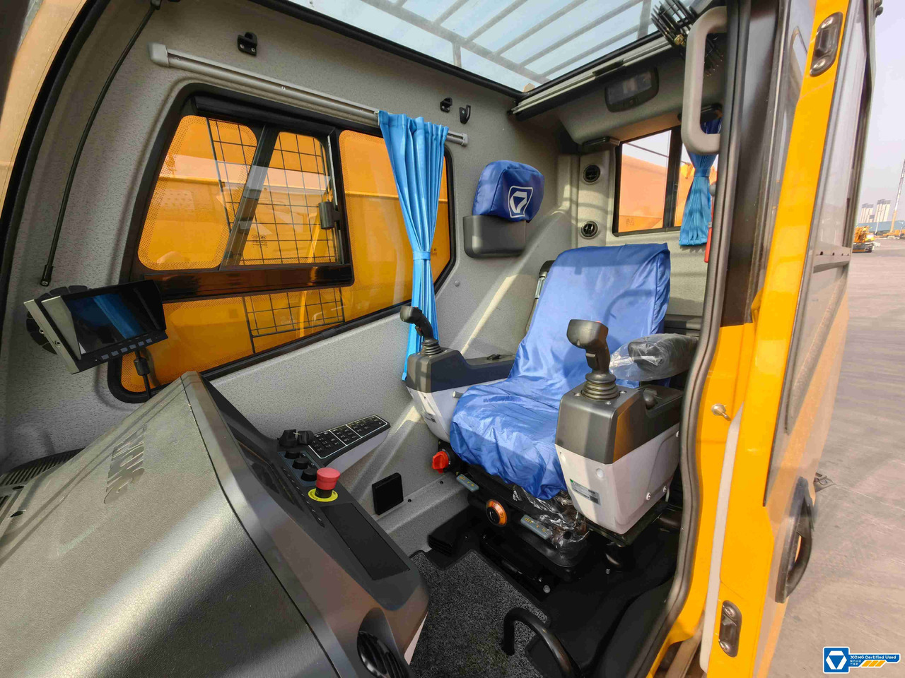 XCMG Official Used 130 Ton Mobile Crane QY130K8C Hydraulic Truck Crane Price - Autojeřáb: obrázek 4 XCMG Official Used 130 Ton Mobile Crane QY130K8C Hydraulic Truck Crane Price - Autojeřáb: obrázek 4